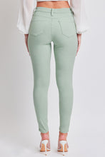 Load image into Gallery viewer, YMI* Hyperstretch Mid-Rise Skinny Jeans