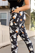Load image into Gallery viewer, Halloween Butter Leggings!