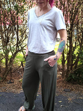 Load image into Gallery viewer, Wide Leg Slit Pants (Olive)