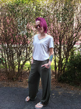Load image into Gallery viewer, Wide Leg Slit Pants (Olive)