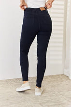 Load image into Gallery viewer, Judy Blue* Tummy Control Skinnies!! (Navy)