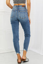 Load image into Gallery viewer, Judy Blue* Dahlia Patch Jeans