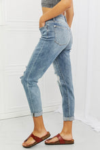 Load image into Gallery viewer, *RESTOCKING SOON!* Judy Blue* Malia Mid Rise Boyfriend Jeans