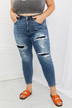 Load image into Gallery viewer, Judy Blue* Dahlia Patch Jeans