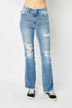 Load image into Gallery viewer, Judy Blue* Nashville Ready Bootcut Jeans
