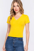 Load image into Gallery viewer, Short Sleeve V-neck Crop Top: Oat-Oatmeal / L
