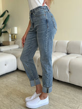 Load image into Gallery viewer, Judy Blue* I’m Coming Home Cuff Jeans
