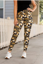 Load image into Gallery viewer, Halloween Butter Leggings!
