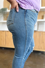 Load image into Gallery viewer, Judy Blue* Nashville Ready Bootcut Jeans
