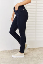 Load image into Gallery viewer, Judy Blue* Tummy Control Skinnies!! (Navy)
