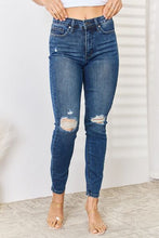 Load image into Gallery viewer, Judy Blue* Take Me Back Skinny Jeans
