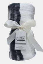 Load image into Gallery viewer, Cuddley Fleece Decorative Throw Blanket
