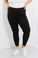 Load image into Gallery viewer, Leggings Depot Full Size Strengthen and Lengthen Reflective Dot Active Leggings
